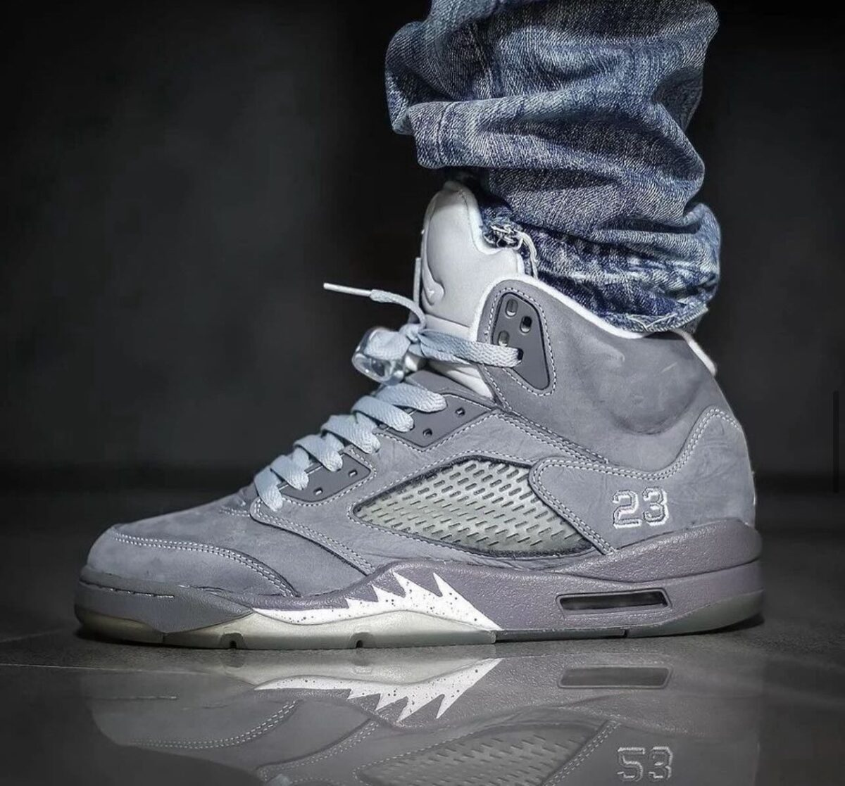 Men's Wolf Grey 5s: The Iconic Retro Sneaker Dominating 2026