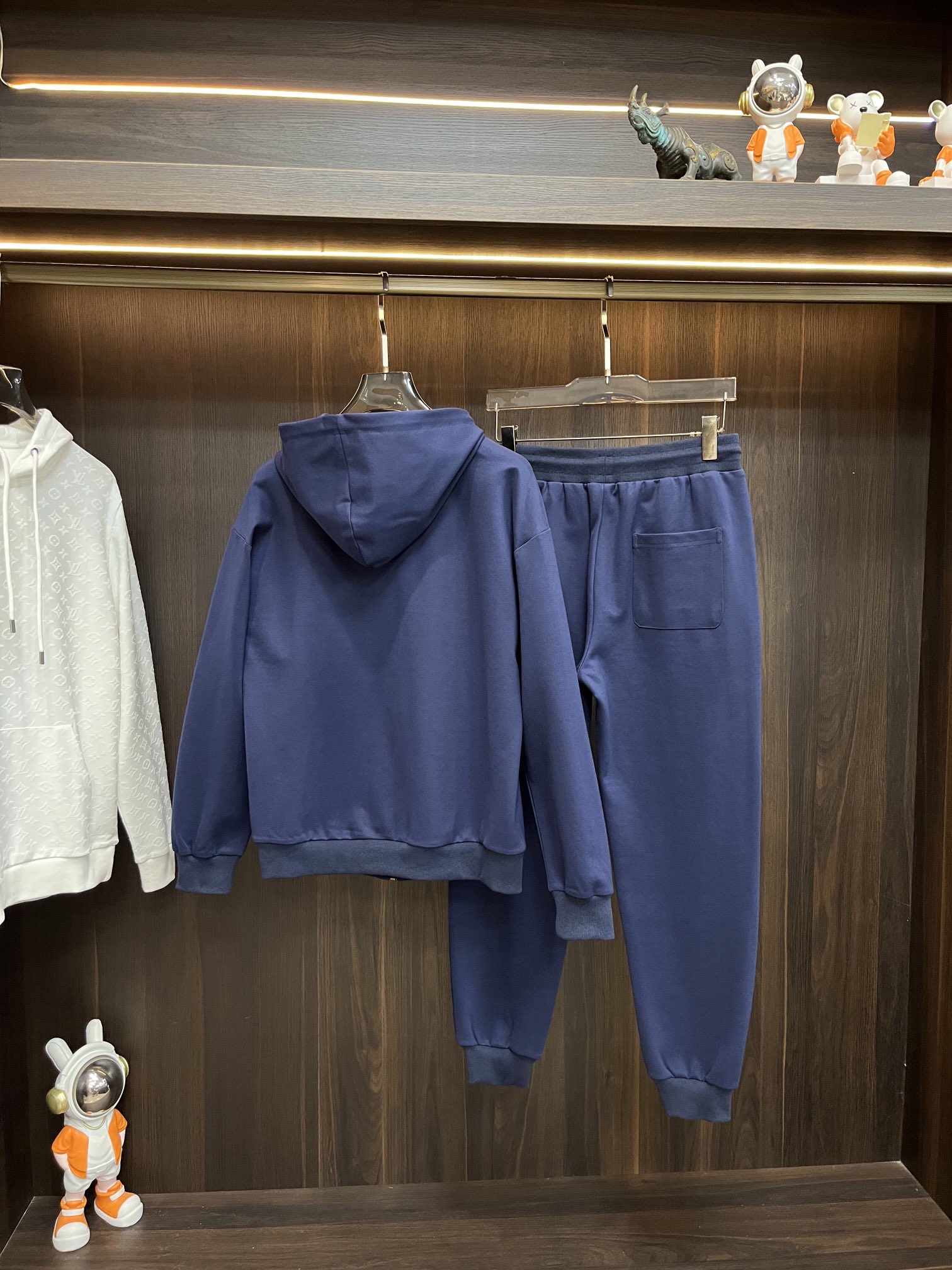 ArtsLuxury | Luxury Boutique