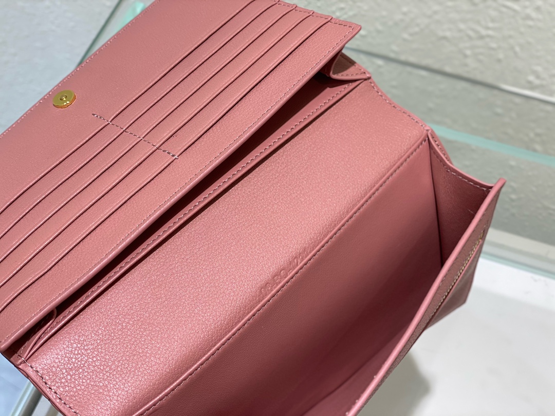 ArtsLuxury | Luxury Boutique