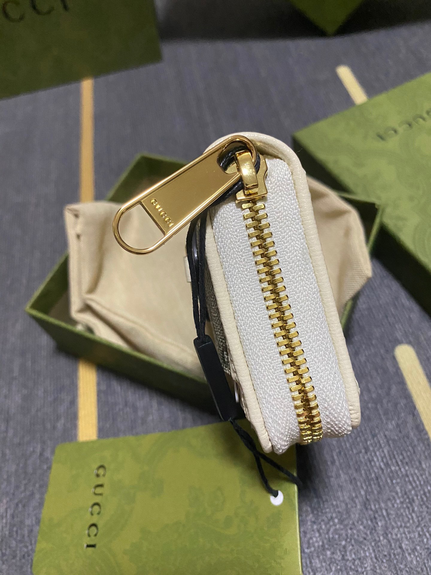 ArtsLuxury | Luxury Boutique