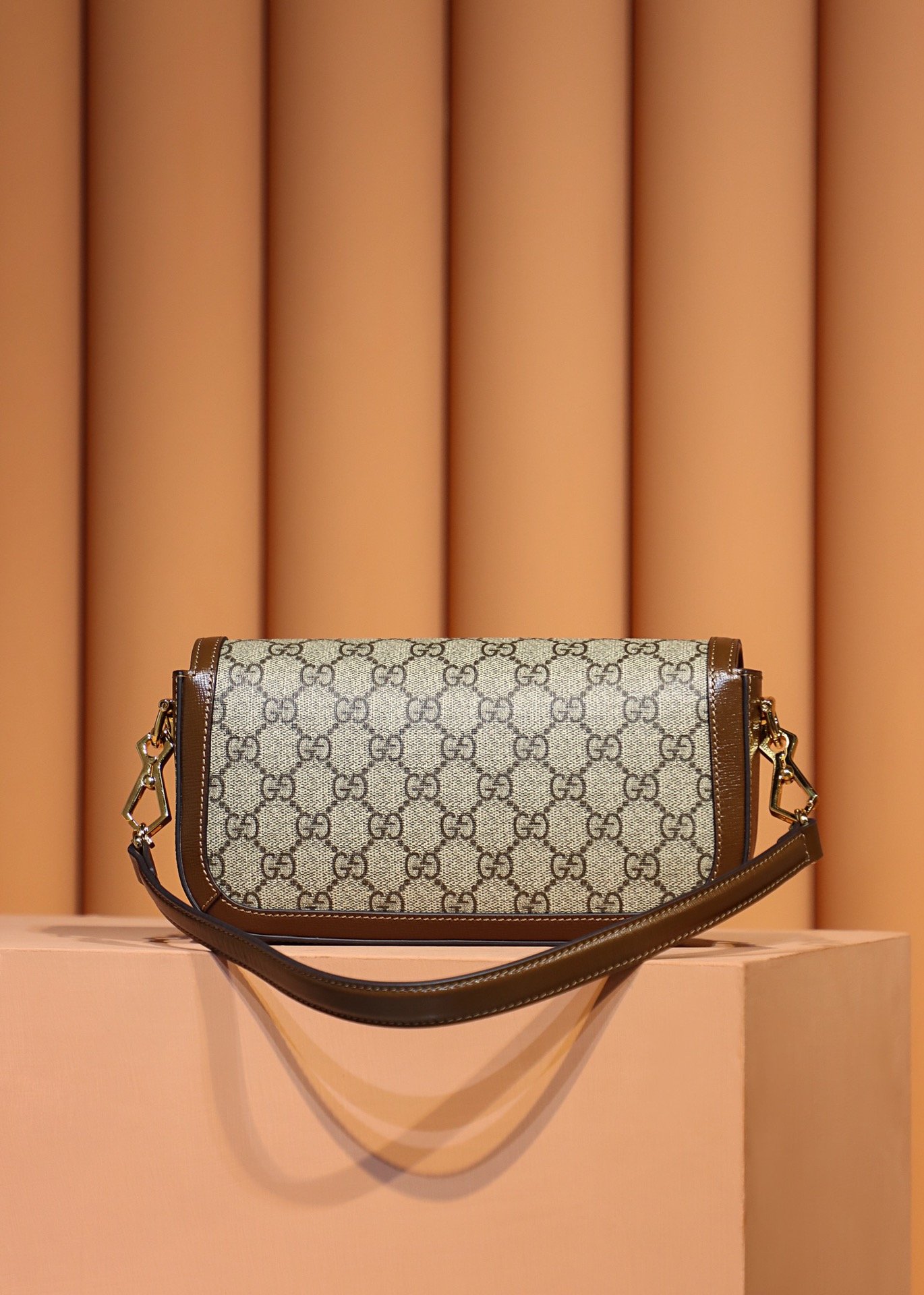 ArtsLuxury | Luxury Boutique