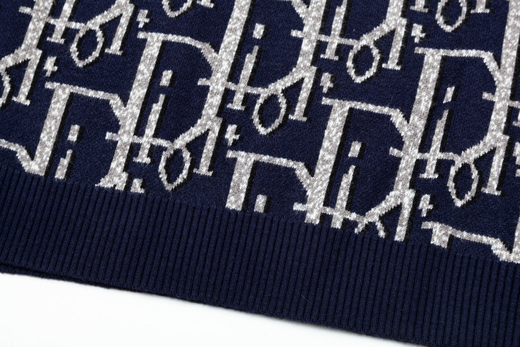 ArtsLuxury | Luxury Boutique