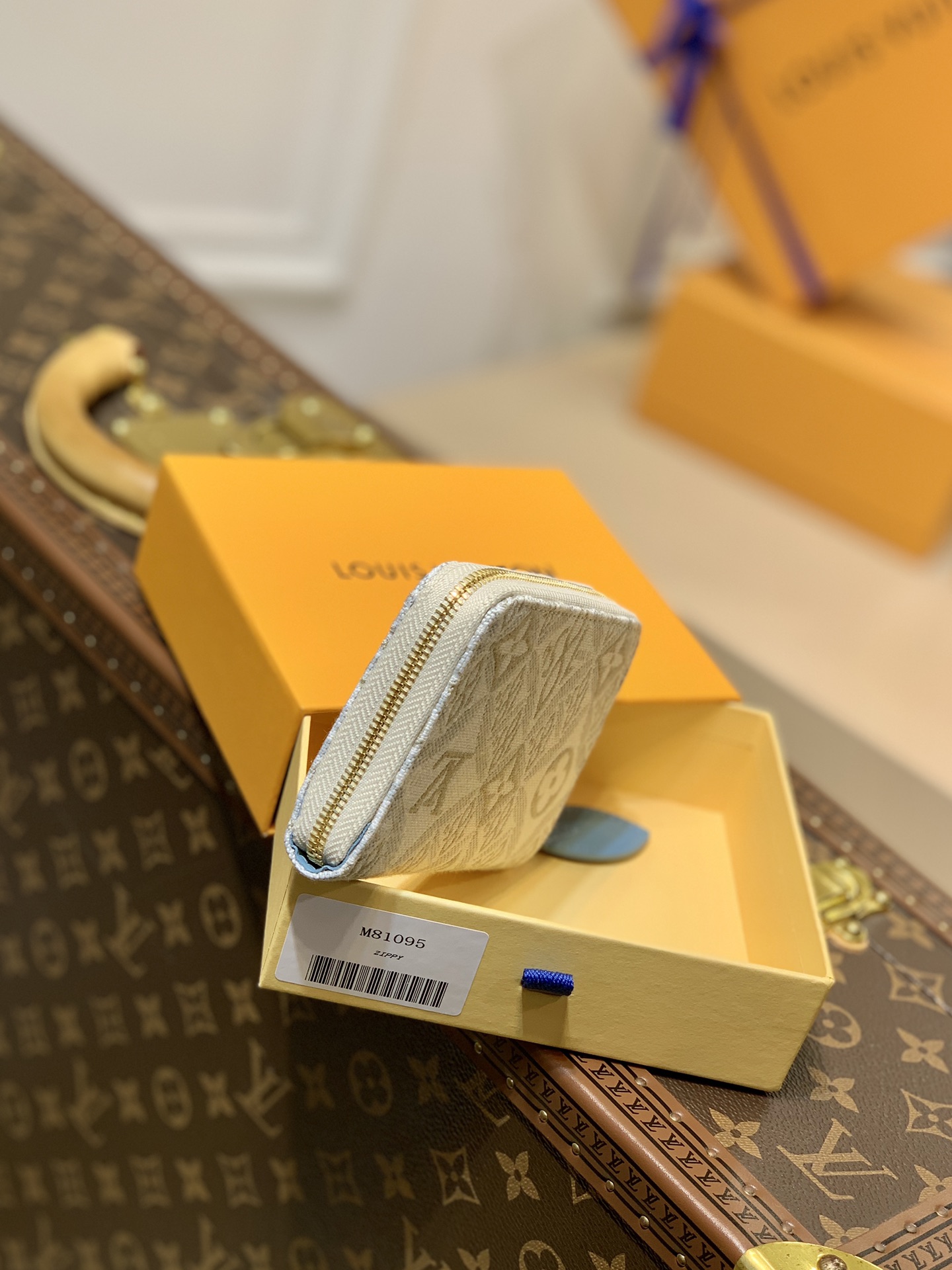 ArtsLuxury | Luxury Boutique