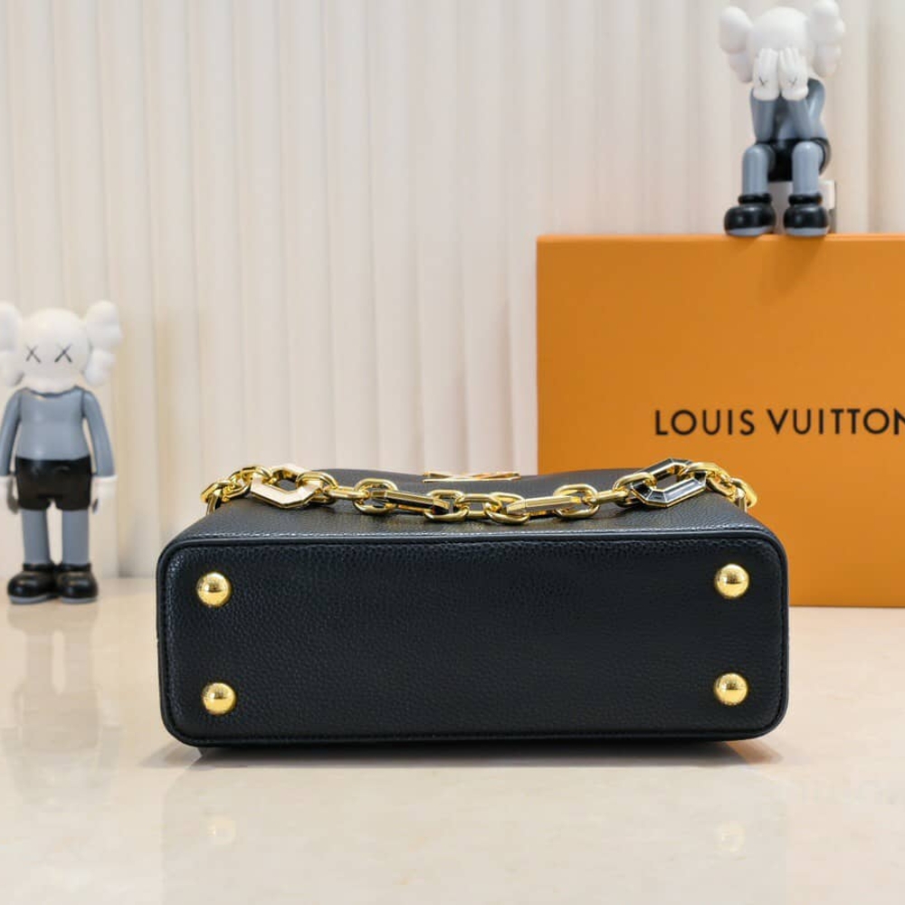 Louis Vuitton Capucines Bb Bag Black 27cm - Image 5