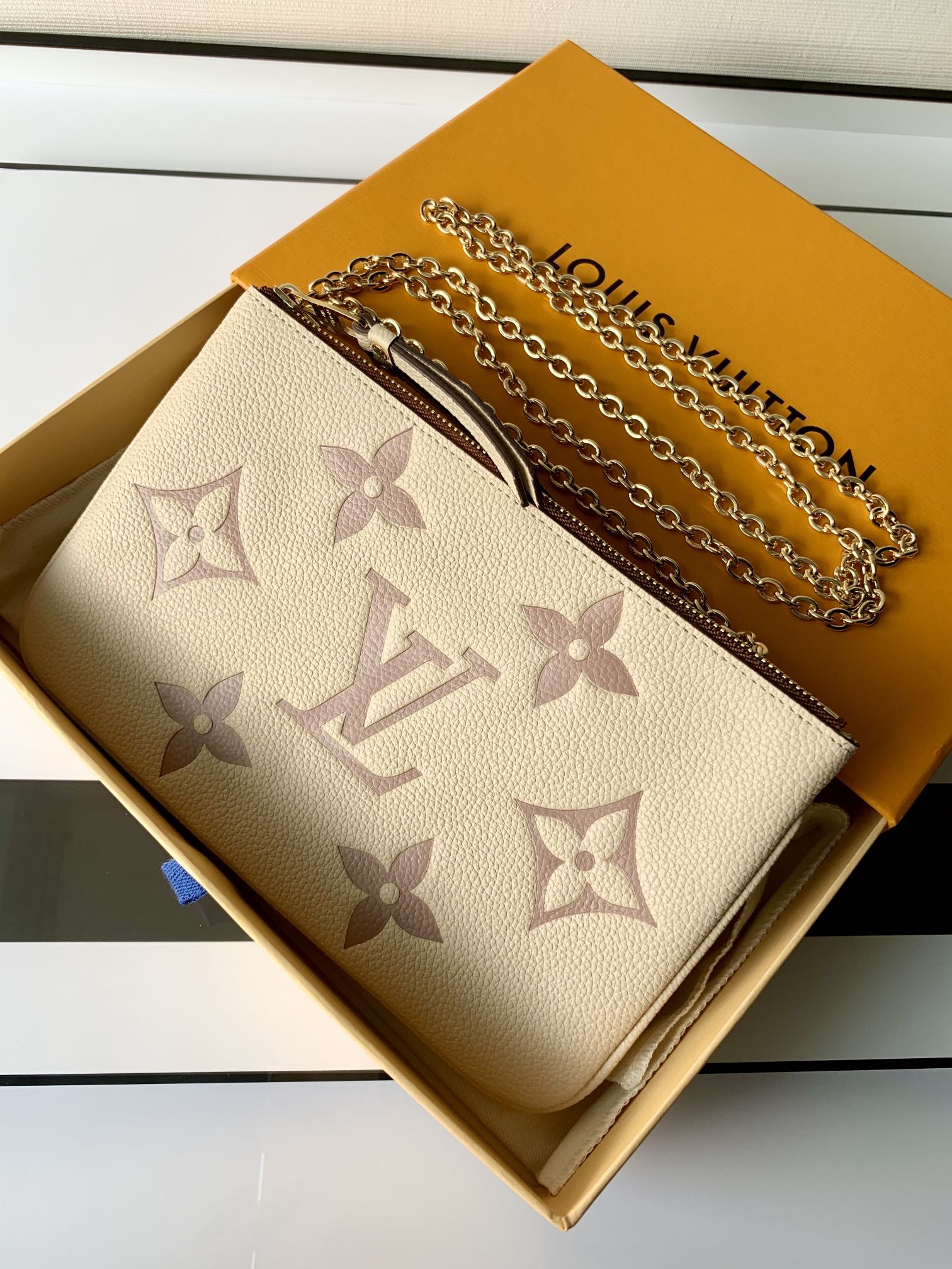 ArtsLuxury | Luxury Boutique