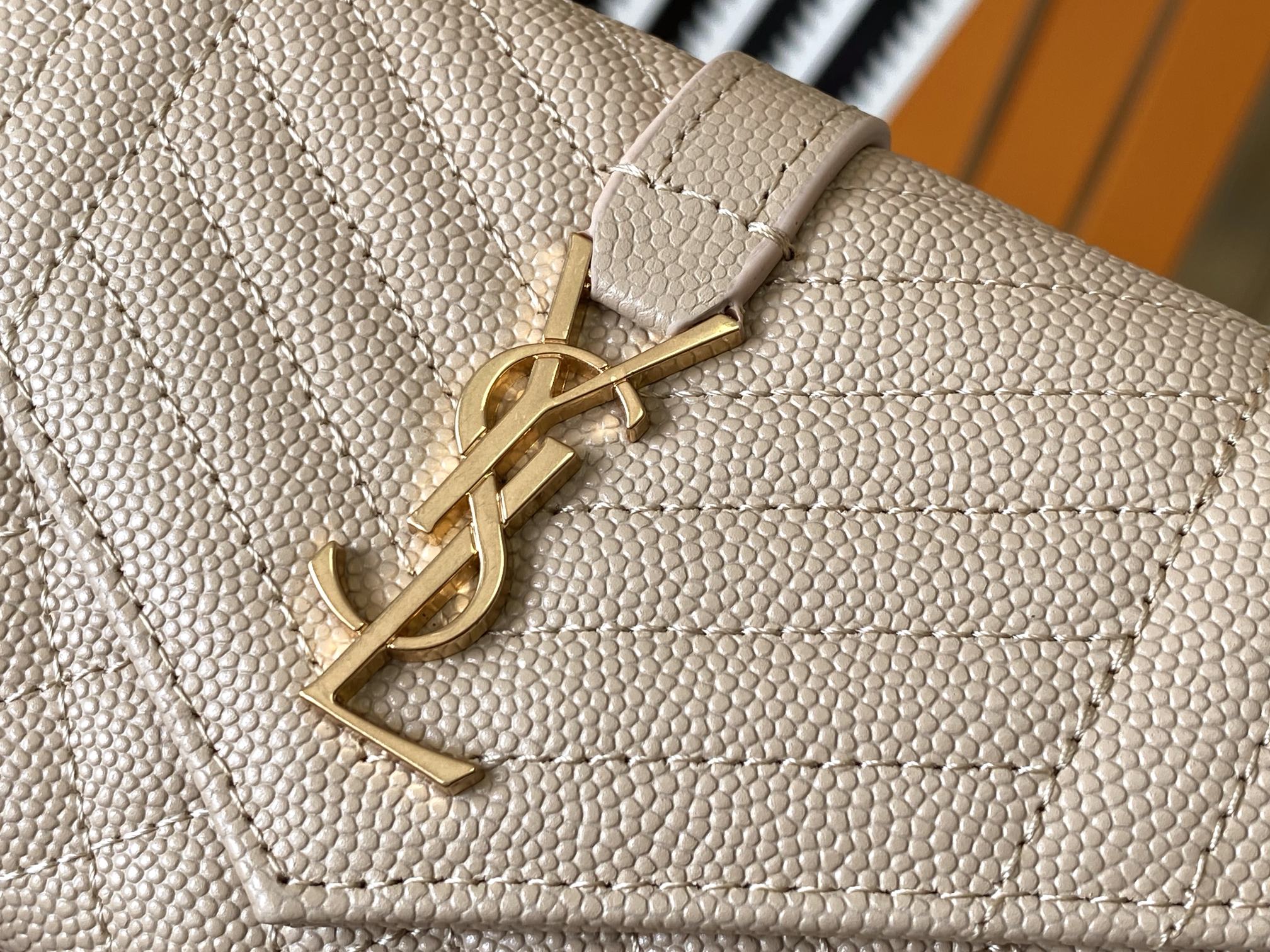 ArtsLuxury | Luxury Boutique