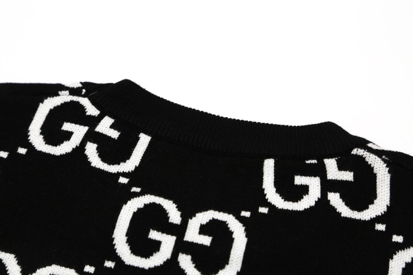 ArtsLuxury | Luxury Boutique