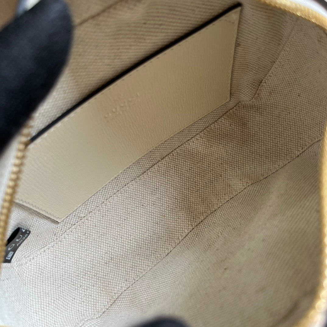 ArtsLuxury | Luxury Boutique