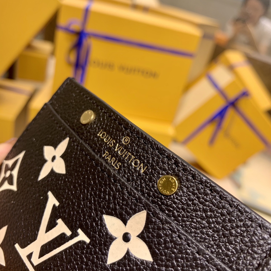 ArtsLuxury | Luxury Boutique