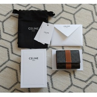 celine - スモール トリフォールドウォレット / トリオンフキャンバス＆ラムスキンの通販 by mina.｜セリーヌならラクマ