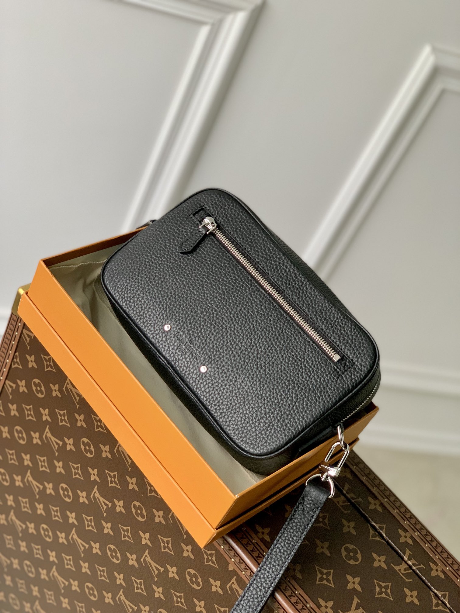 ArtsLuxury | Luxury Boutique