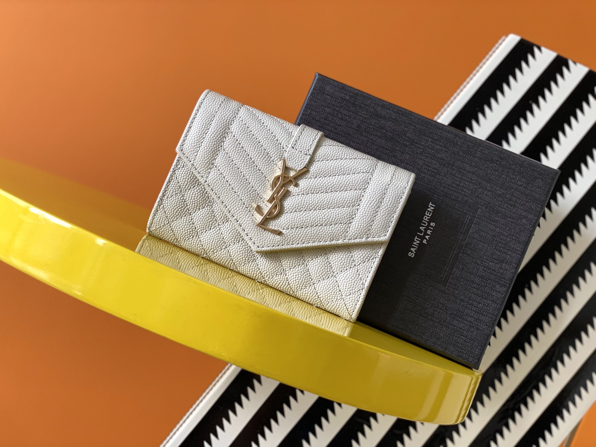 ArtsLuxury | Luxury Boutique