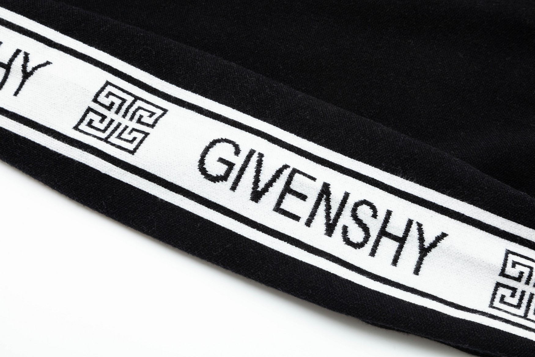 ArtsLuxury | Luxury Boutique