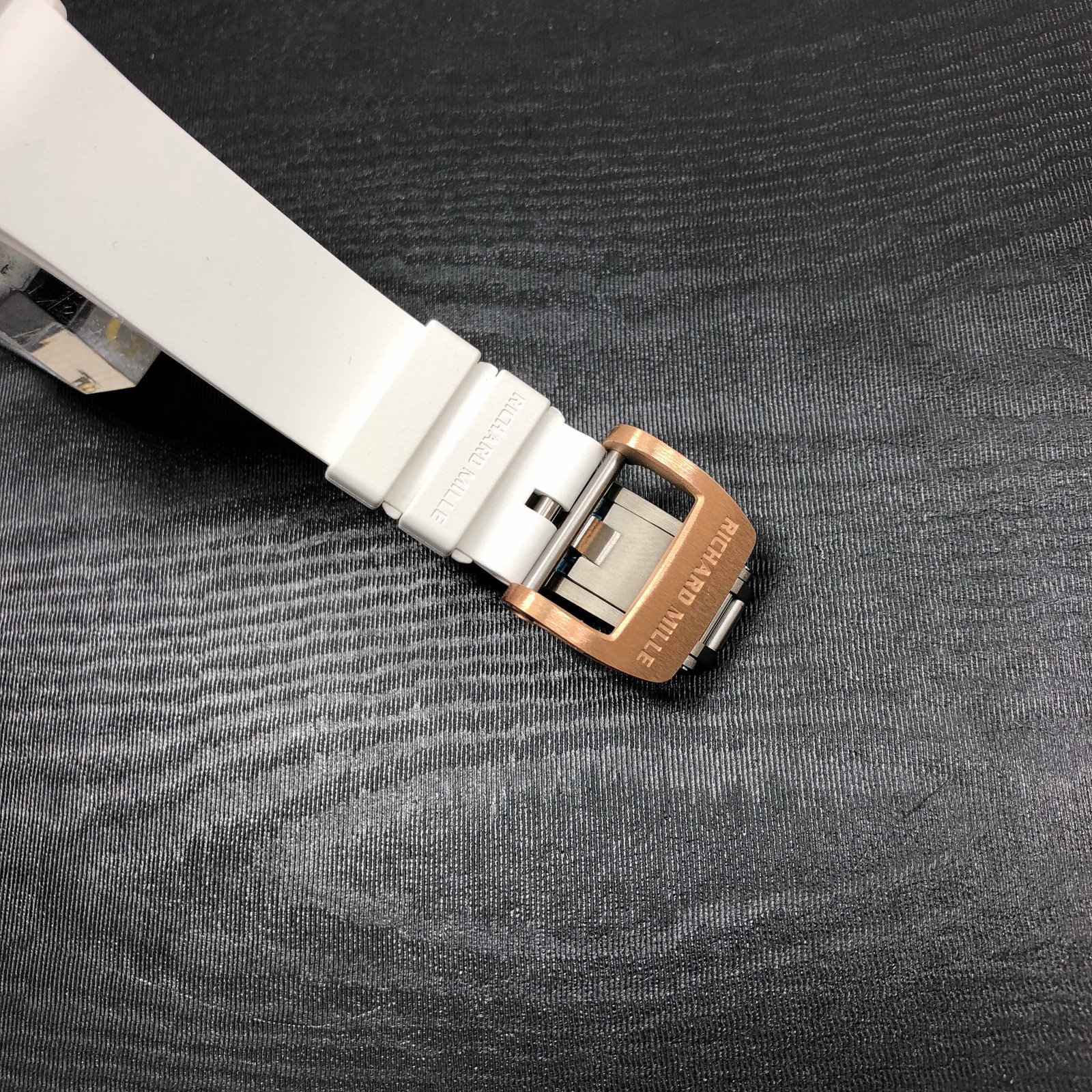 ArtsLuxury | Luxury Boutique