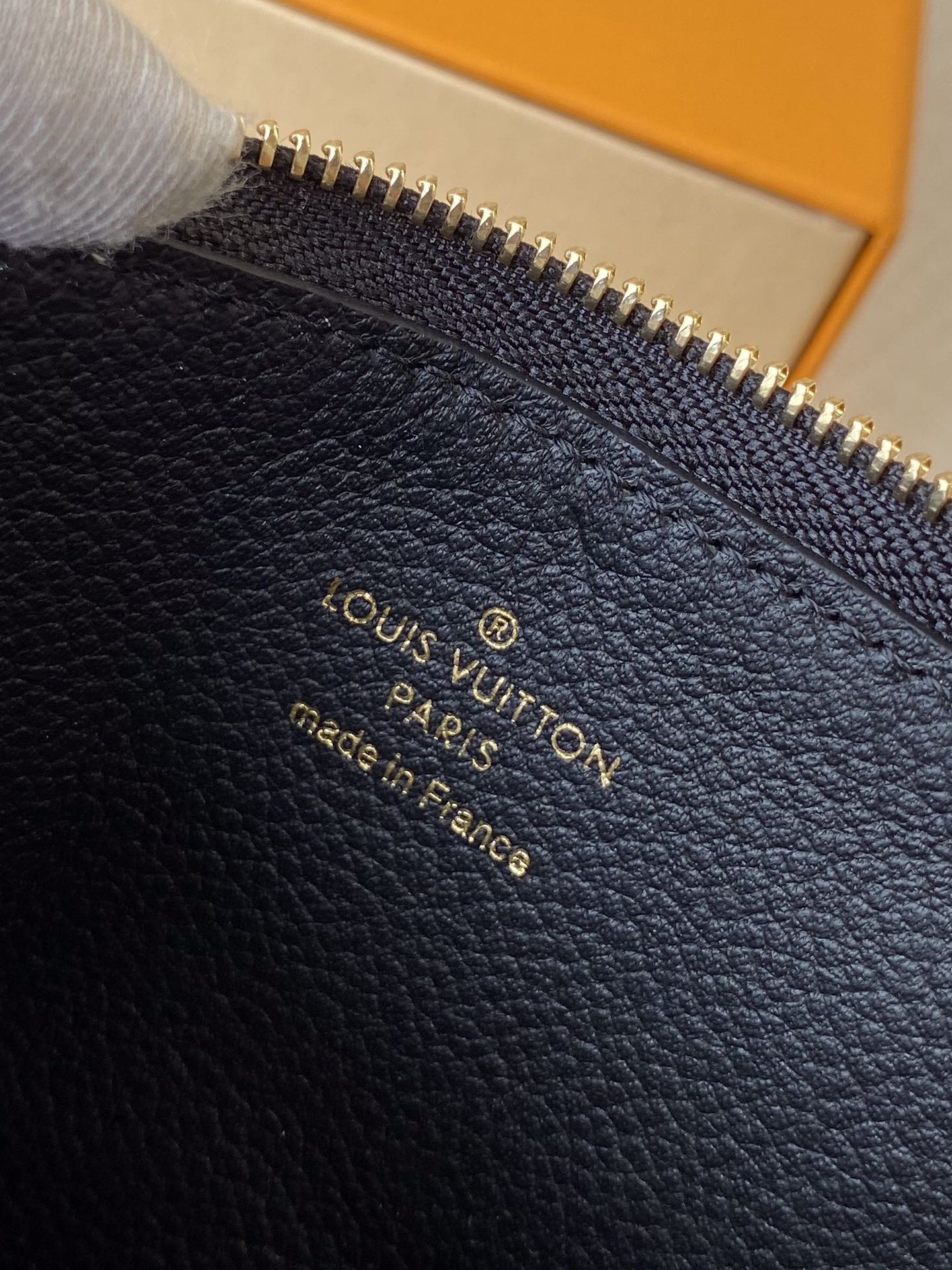 ArtsLuxury | Luxury Boutique