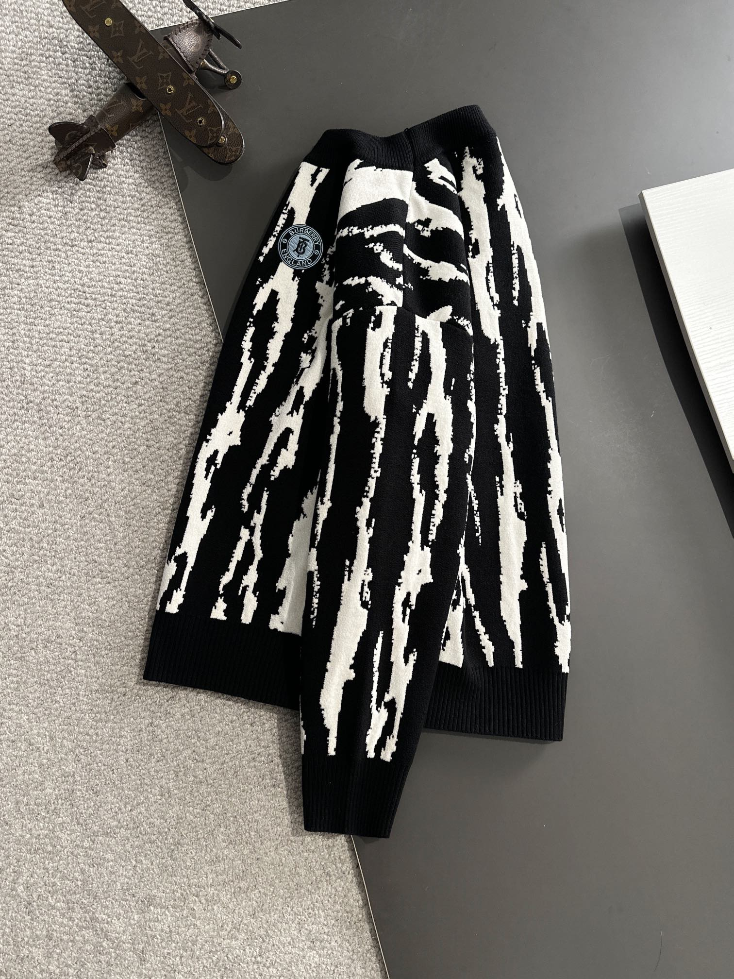 ArtsLuxury | Luxury Boutique