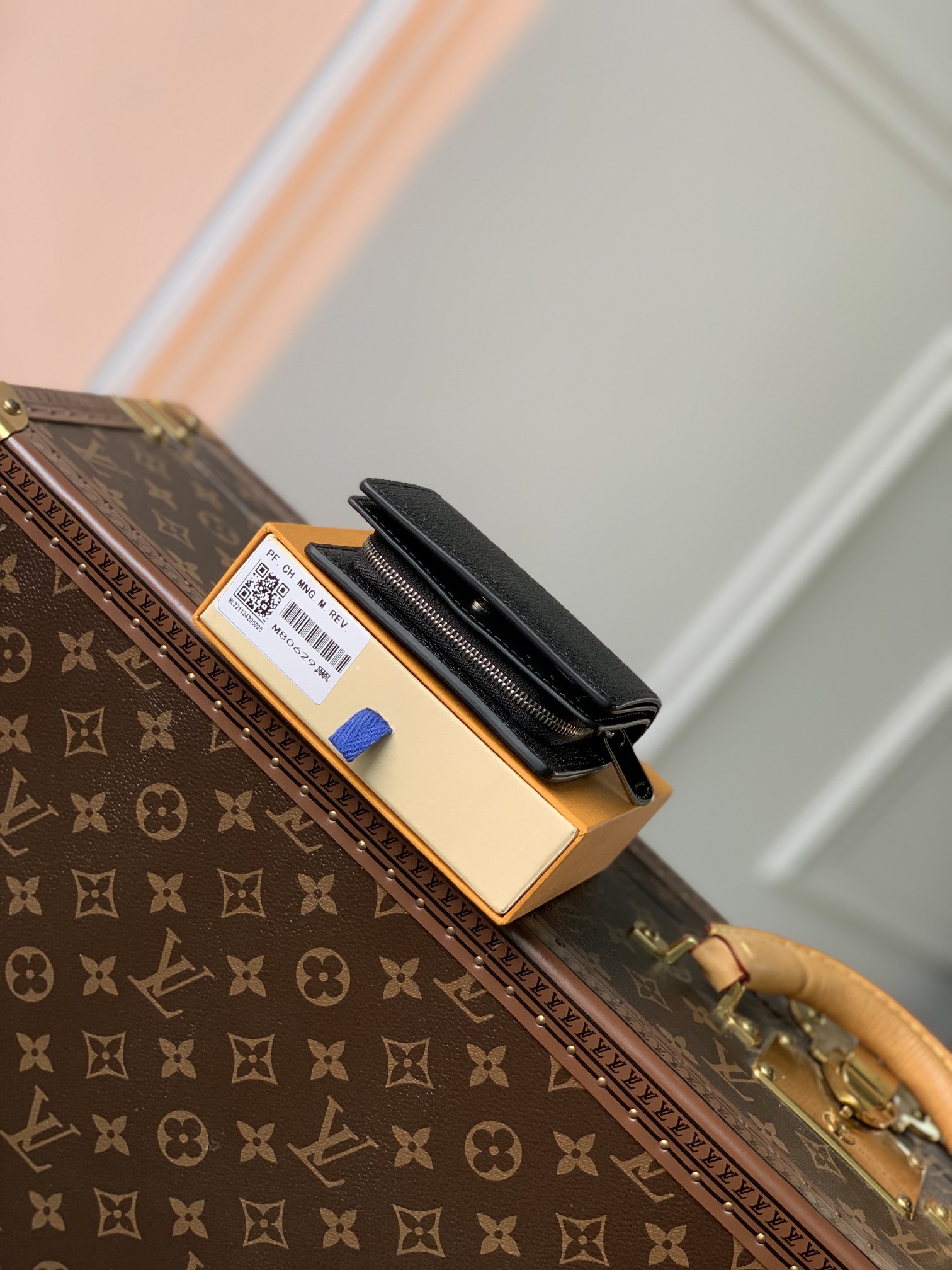 ArtsLuxury | Luxury Boutique