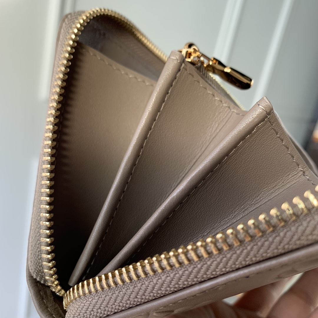 ArtsLuxury | Luxury Boutique