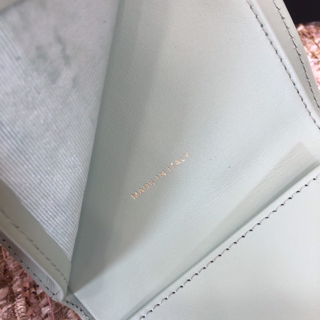 ArtsLuxury | Luxury Boutique