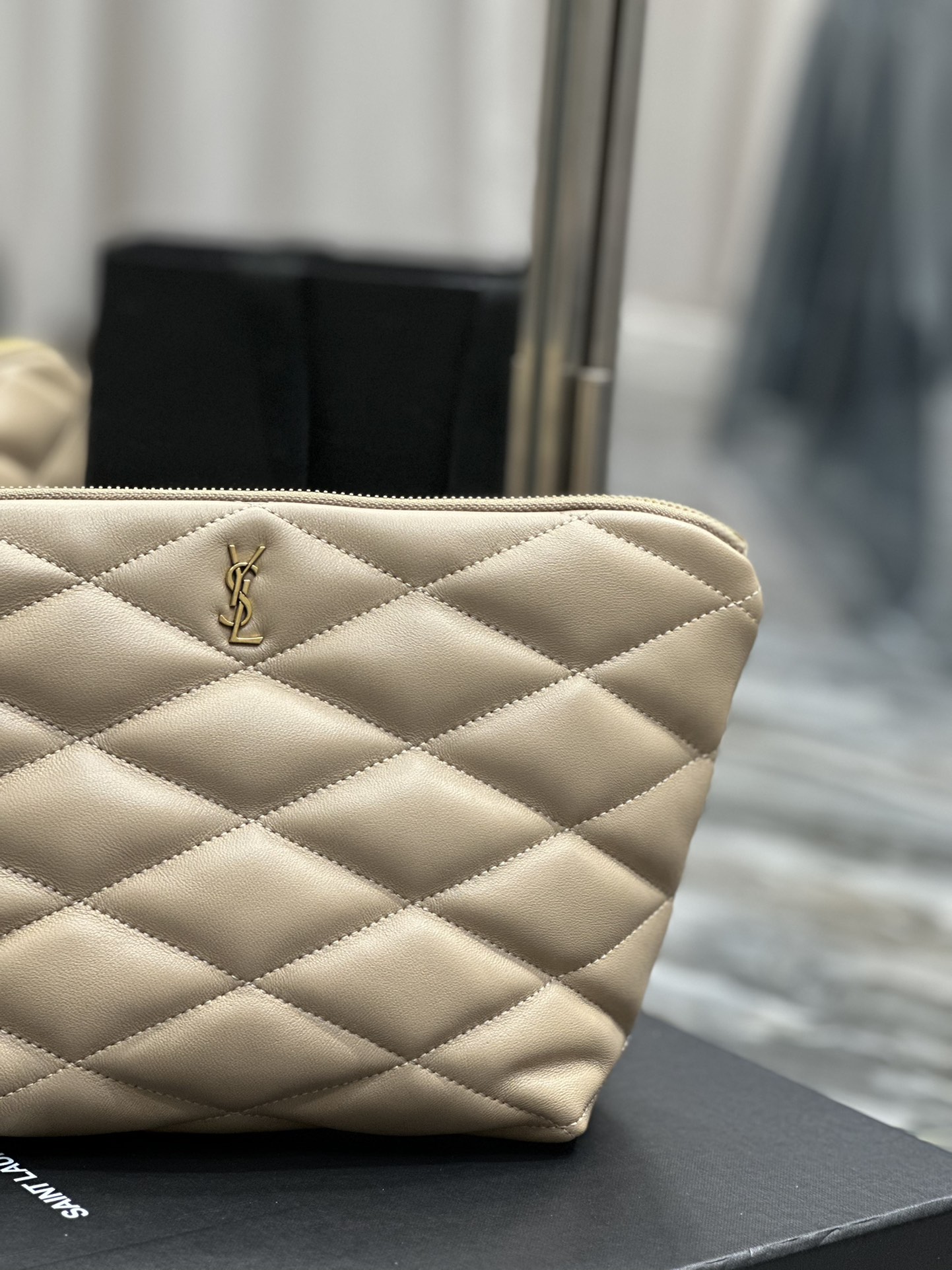 ArtsLuxury | Luxury Boutique