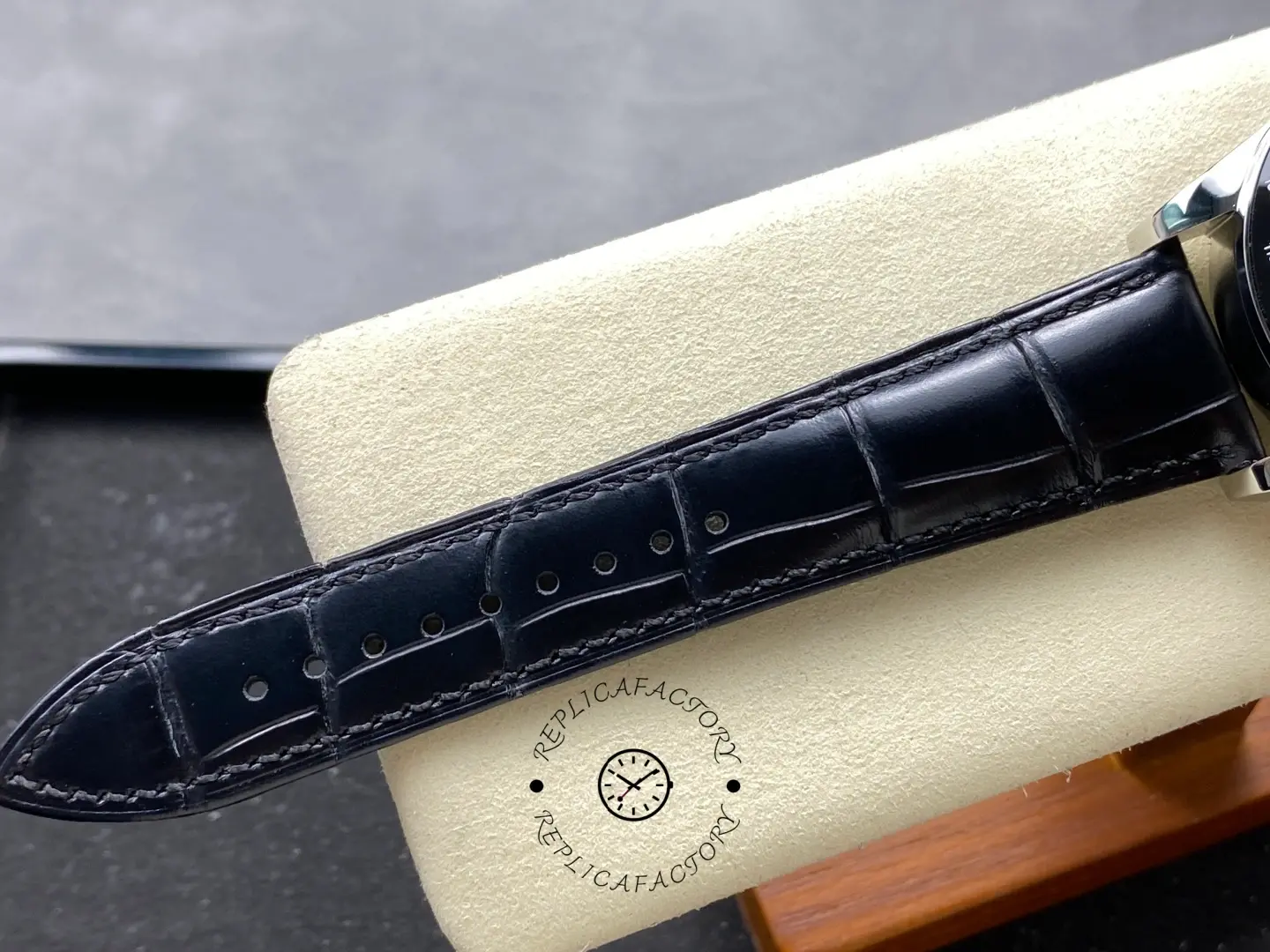 ArtsLuxury | Luxury Boutique