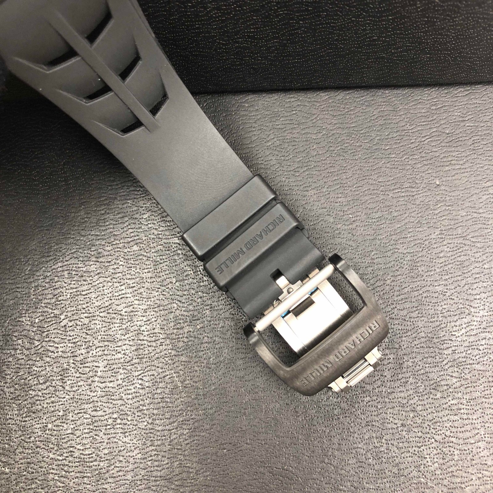 ArtsLuxury | Luxury Boutique