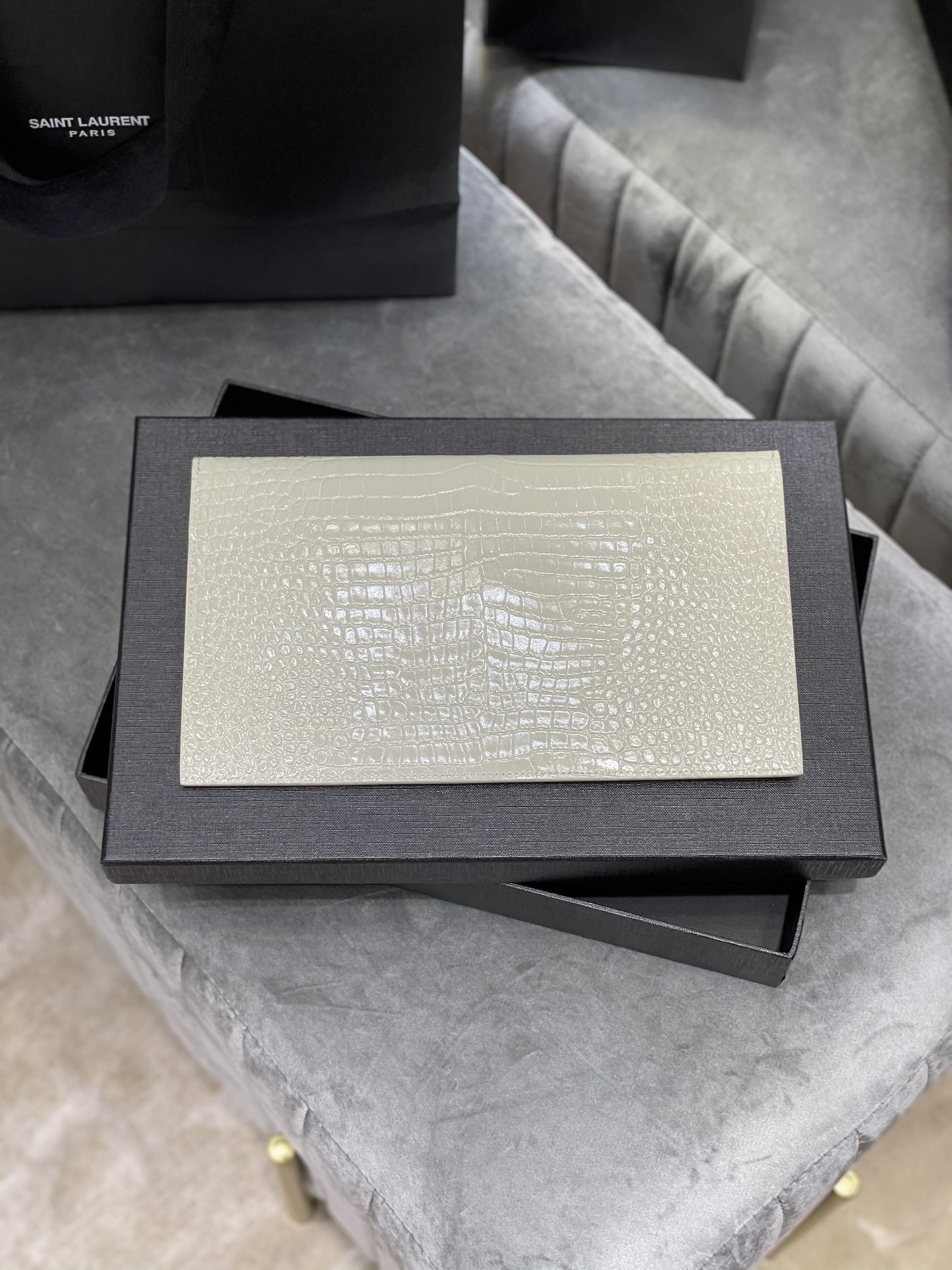 ArtsLuxury | Luxury Boutique