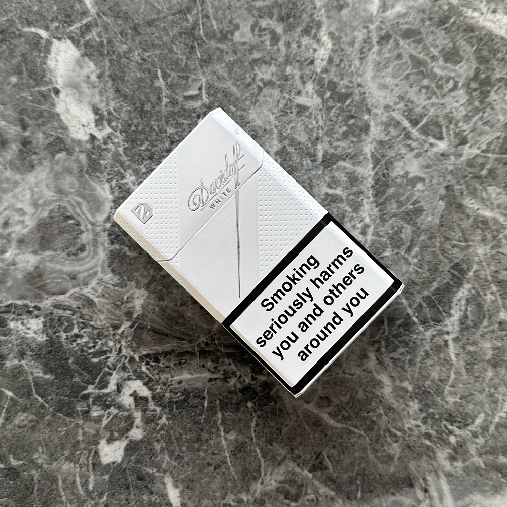 Davidoff White 🍂 ‣ Duty Free Price ‣ Only 5€👍