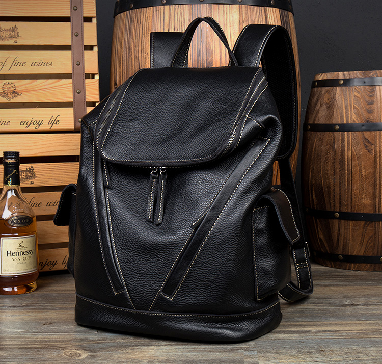 Color Black Front View of Woosir Large Vintage Leather Backpack