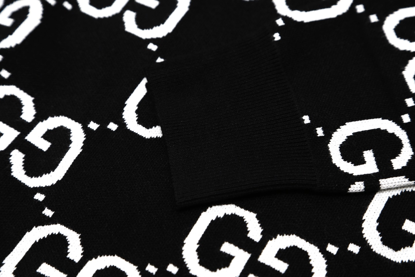 ArtsLuxury | Luxury Boutique