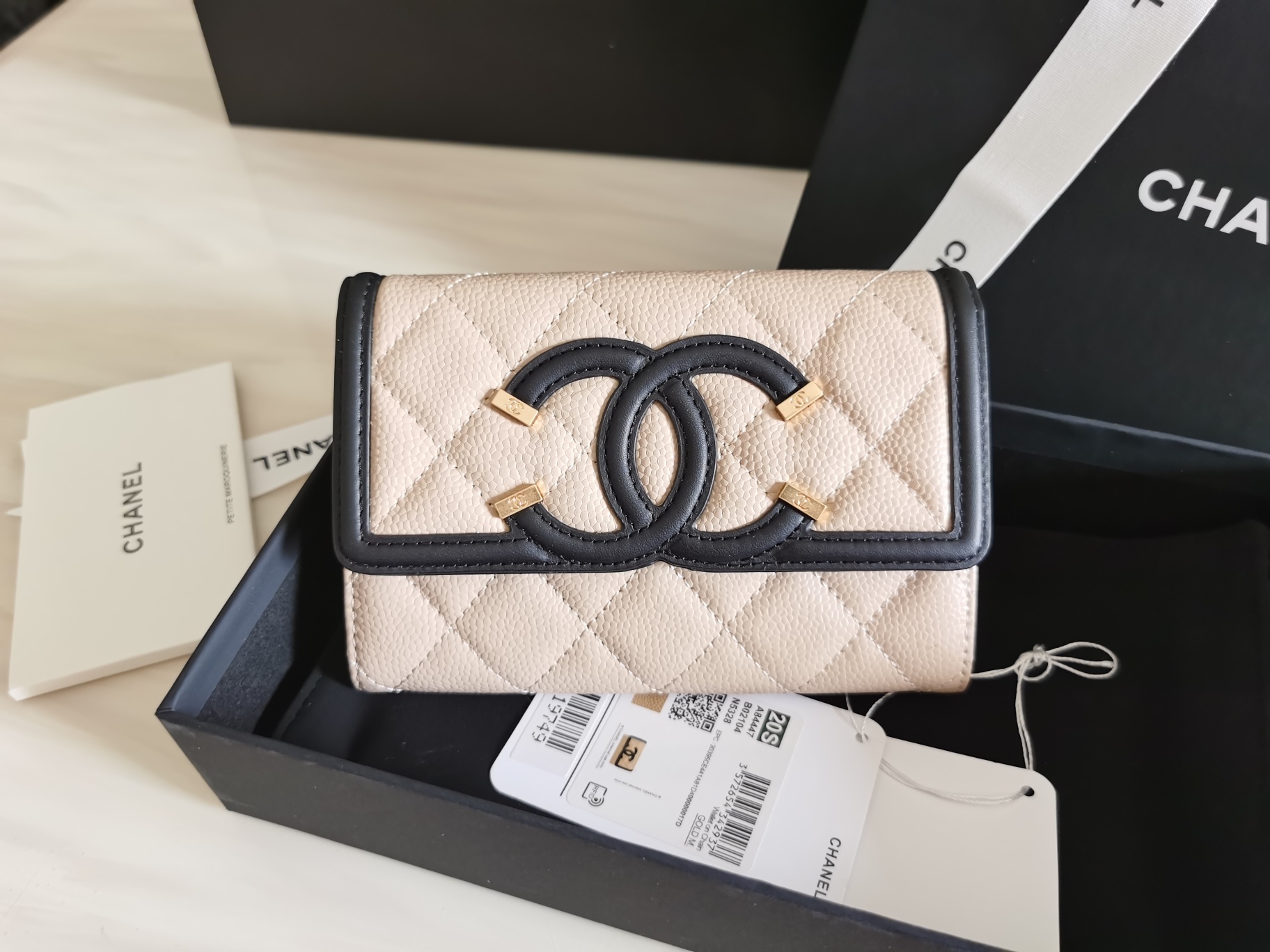 ArtsLuxury | Luxury Boutique