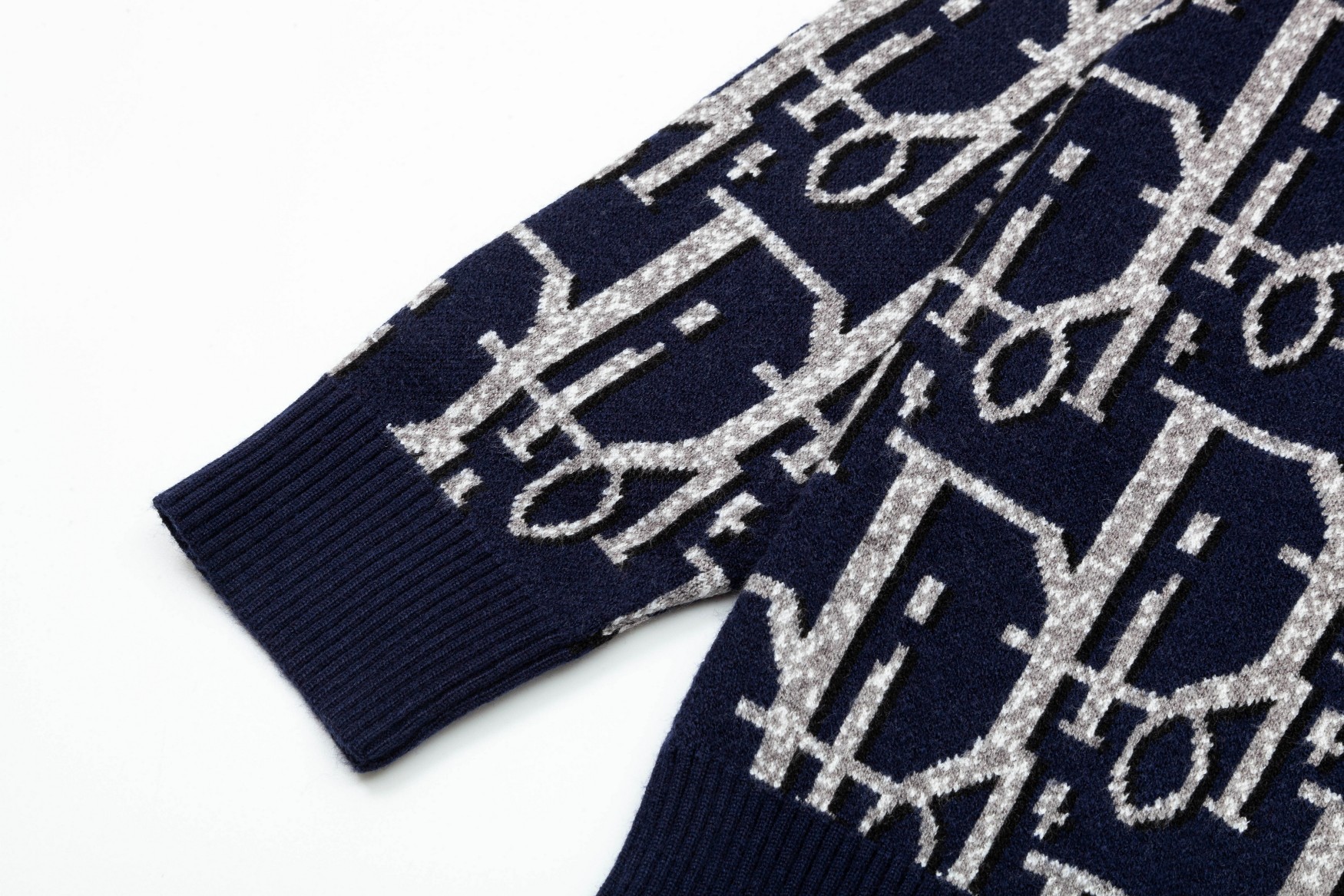 ArtsLuxury | Luxury Boutique