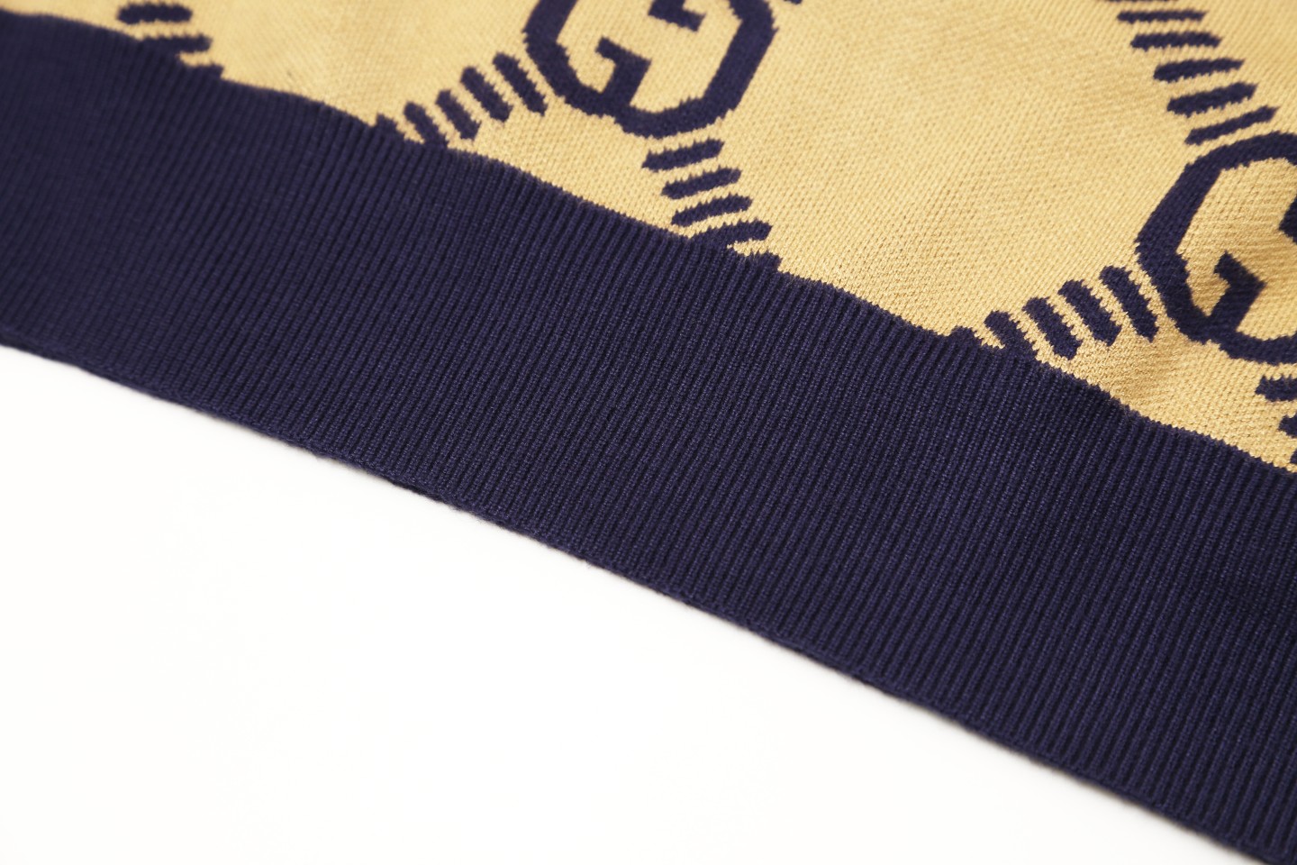 ArtsLuxury | Luxury Boutique