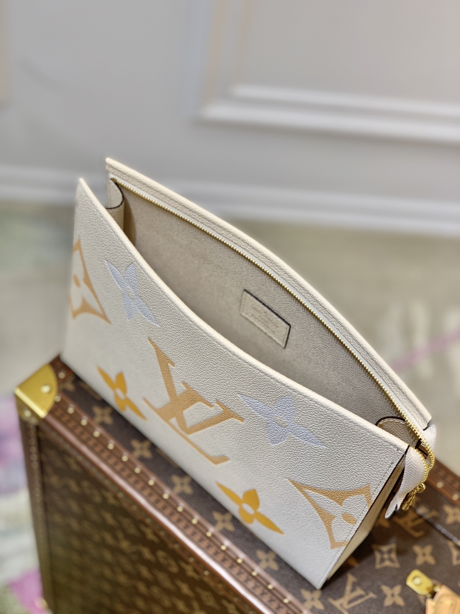 ArtsLuxury | Luxury Boutique