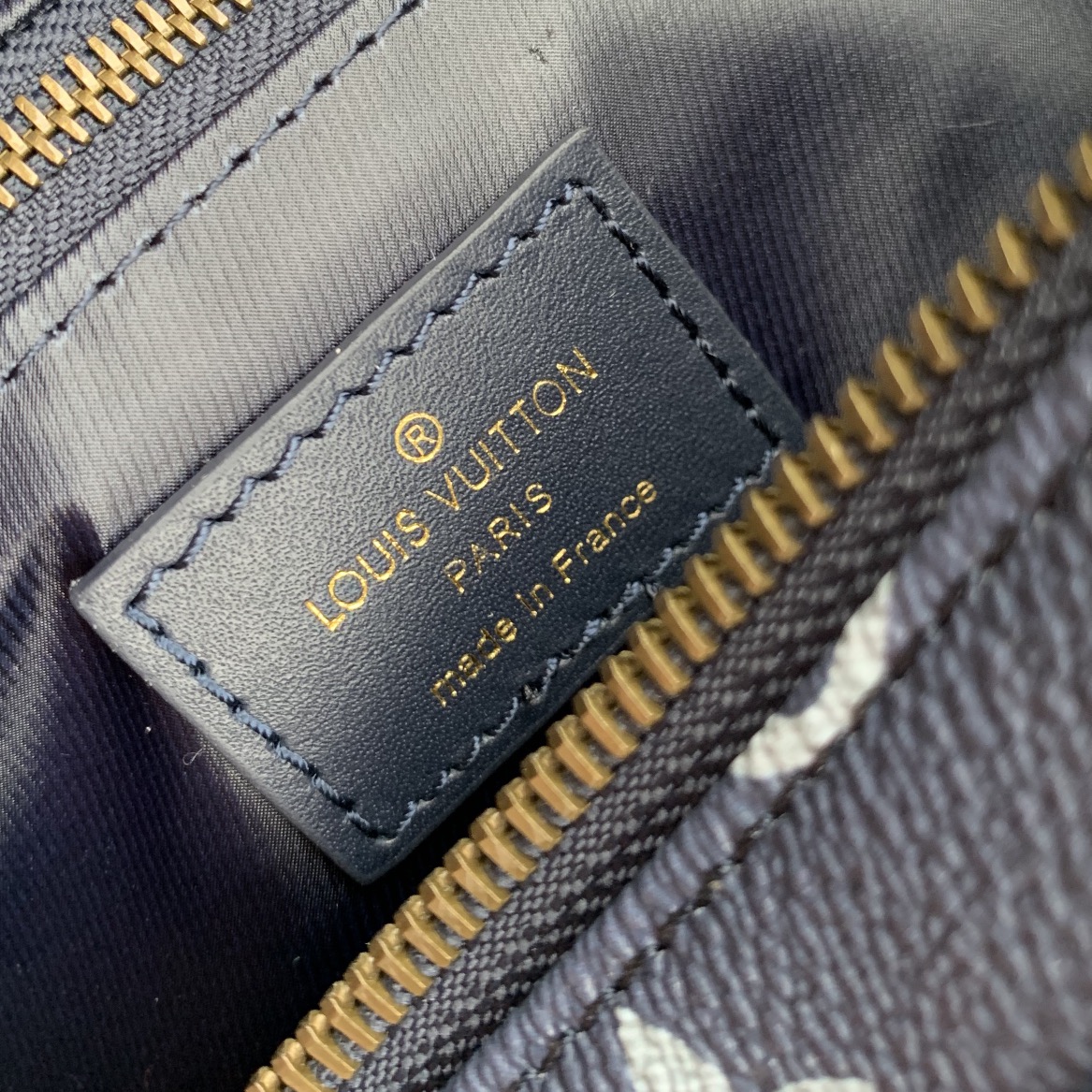 ArtsLuxury | Luxury Boutique