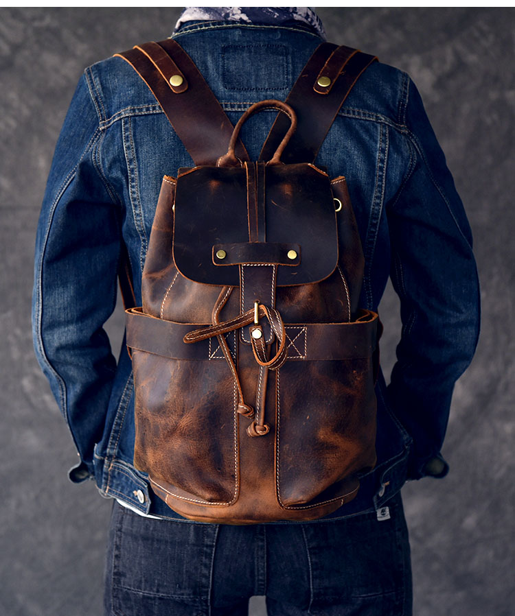 Model Show of Woosir Genuine Leather Drawstring Bucket Vintage Backpack