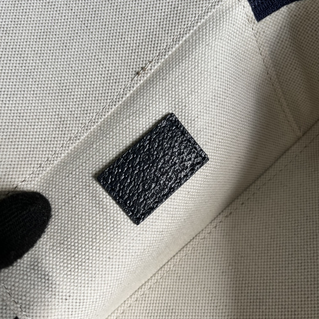 ArtsLuxury | Luxury Boutique