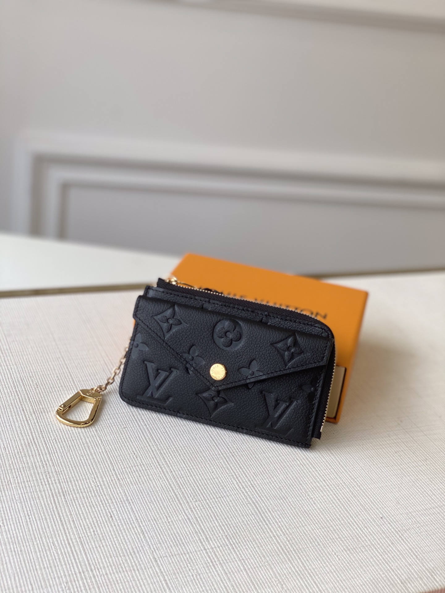 ArtsLuxury | Luxury Boutique