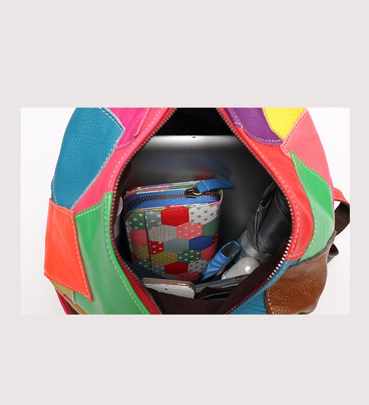 Pockets Show and Large Capacity