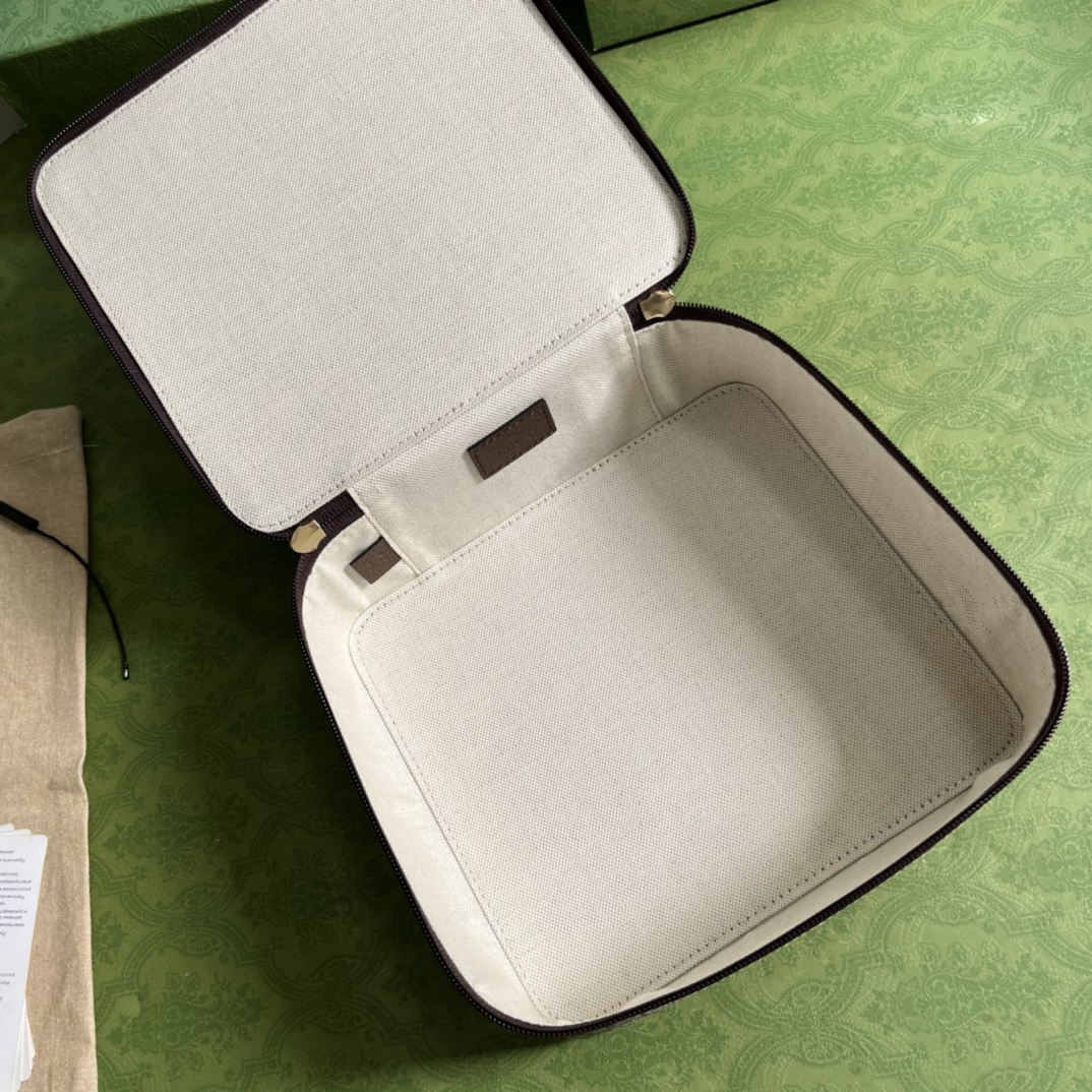 ArtsLuxury | Luxury Boutique