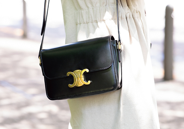 セリーヌSNAP】トリオンフがおしゃれママのアイコン的存在に | ファッション｜VERY［ヴェリィ］公式サイト｜光文社