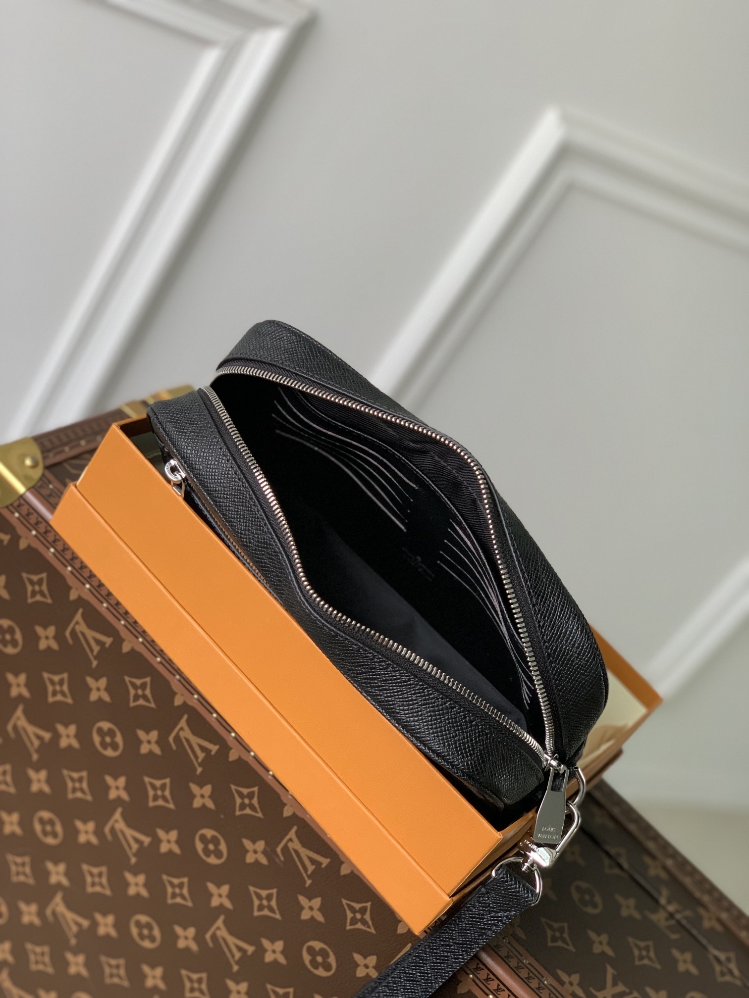 ArtsLuxury | Luxury Boutique