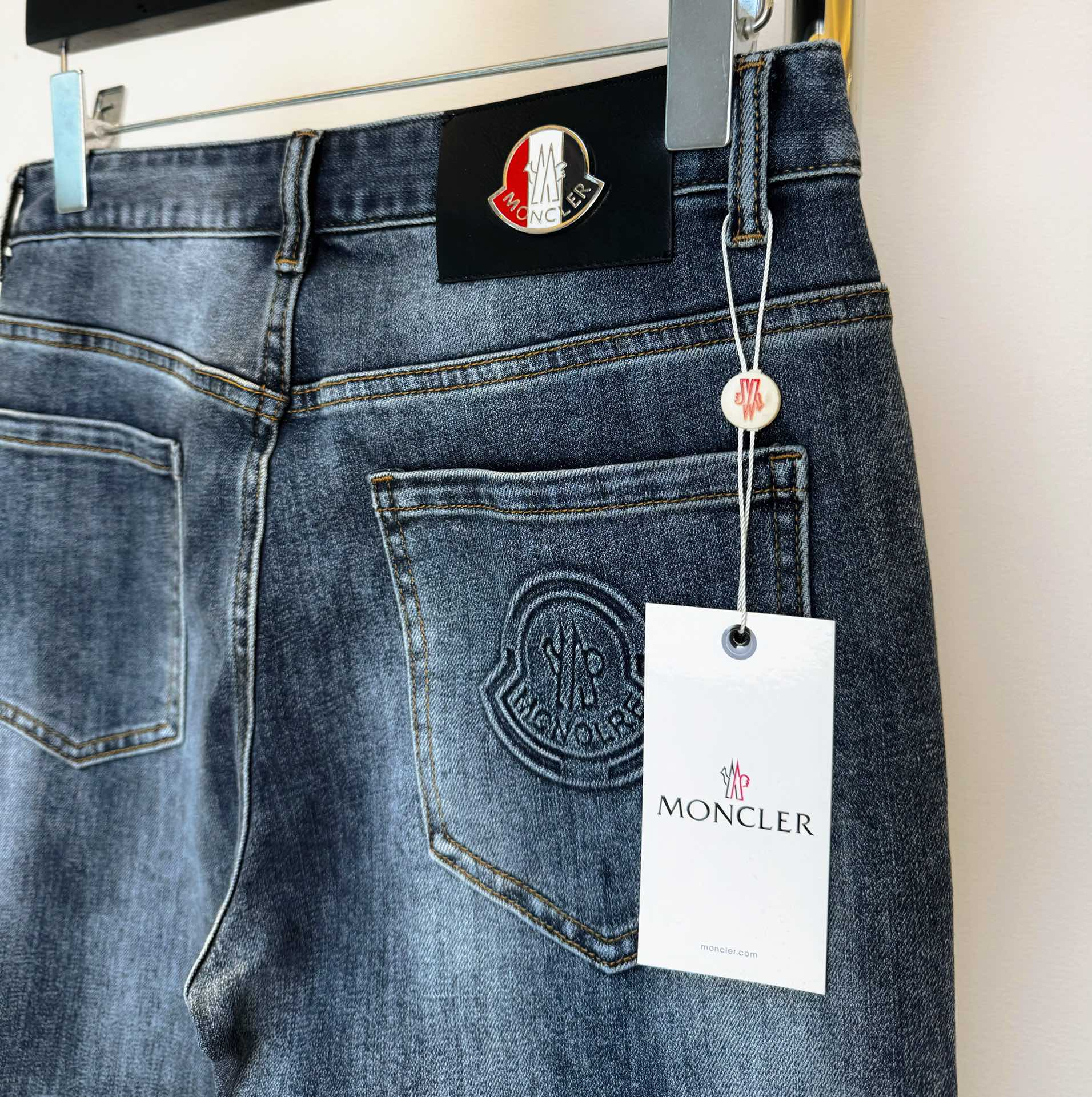 ArtsLuxury | Luxury Boutique