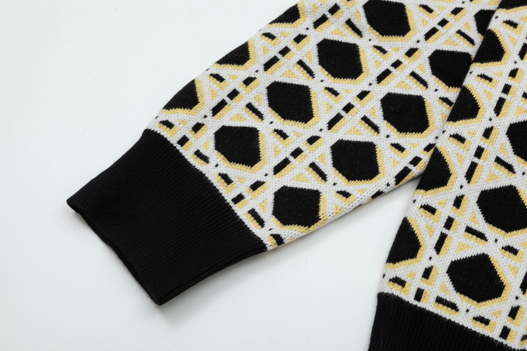 ArtsLuxury | Luxury Boutique