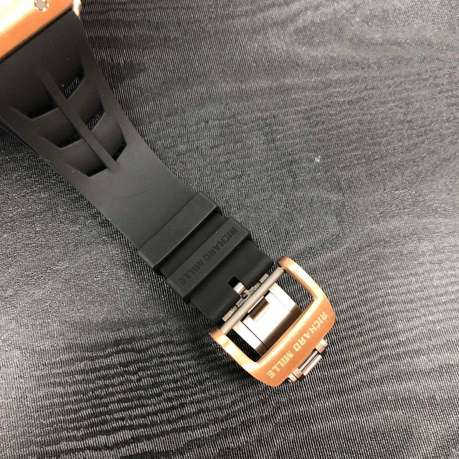 ArtsLuxury | Luxury Boutique