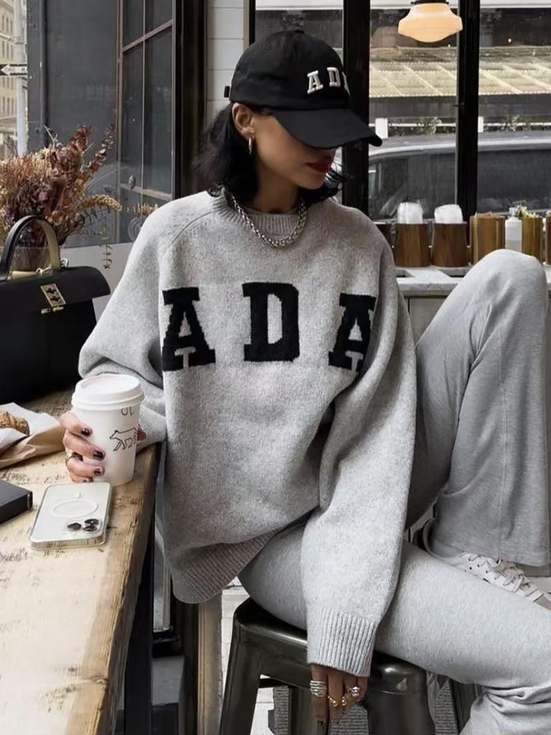 Women's Long Sleeve Knit Sweater, Loose-Fitting Round Neck Pullover, Soft Comfortable Elegant Casual Fashion Top for Fall & Winter