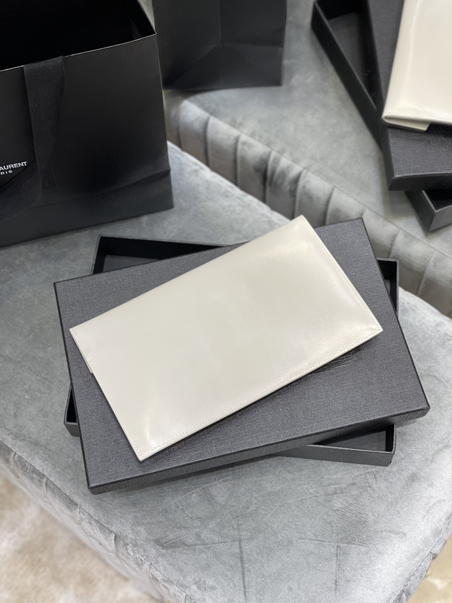 ArtsLuxury | Luxury Boutique