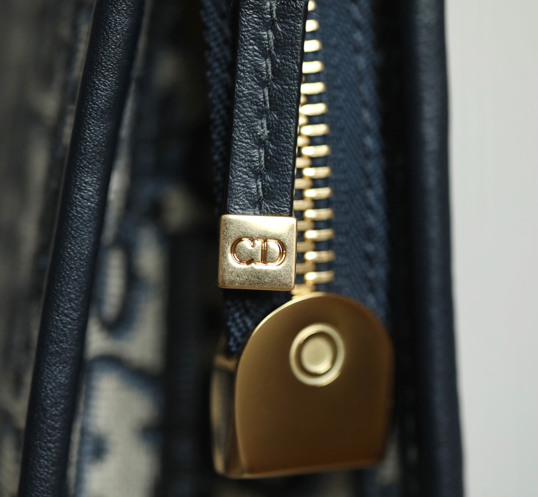 ArtsLuxury | Luxury Boutique