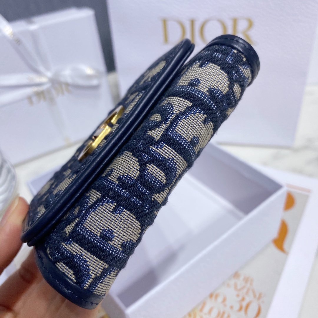 ArtsLuxury | Luxury Boutique