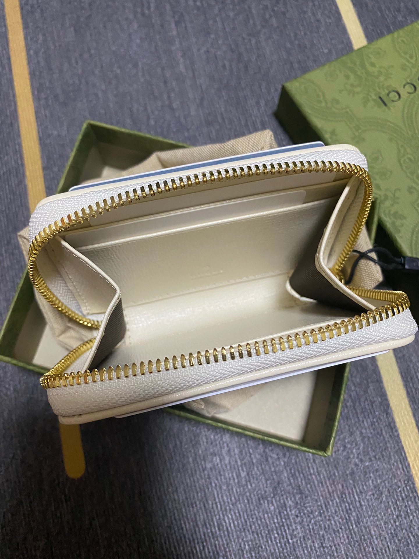 ArtsLuxury | Luxury Boutique